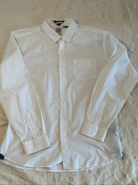 Volcom White Long-Sleeve Button-Up Dress Shirt